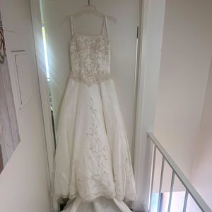 St Tropez Wedding Gown & Veil